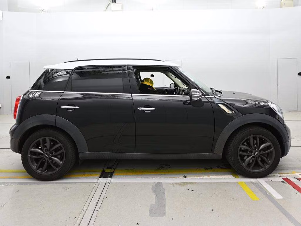 MINI CROSSOVER