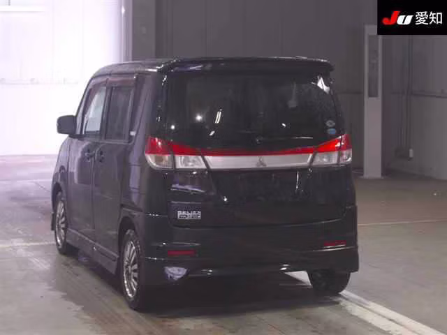 MITSUBISHI DELICA D:2