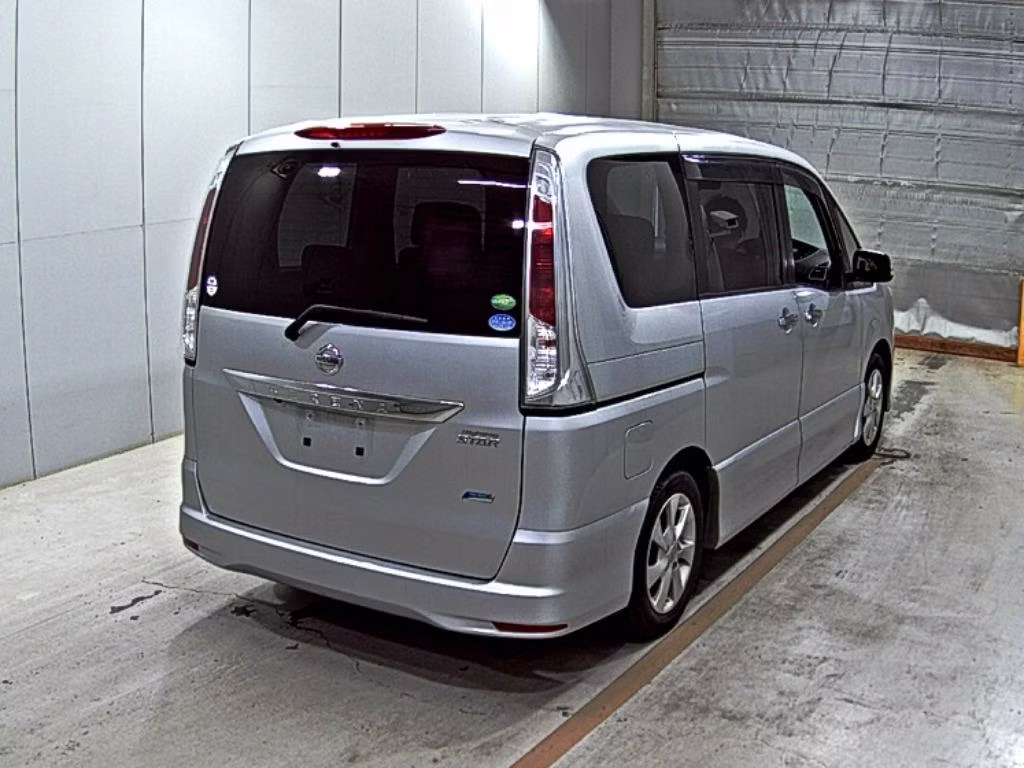 NISSAN SERENA