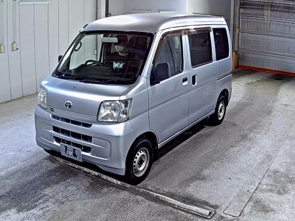 TOYOTA PIXIS VAN