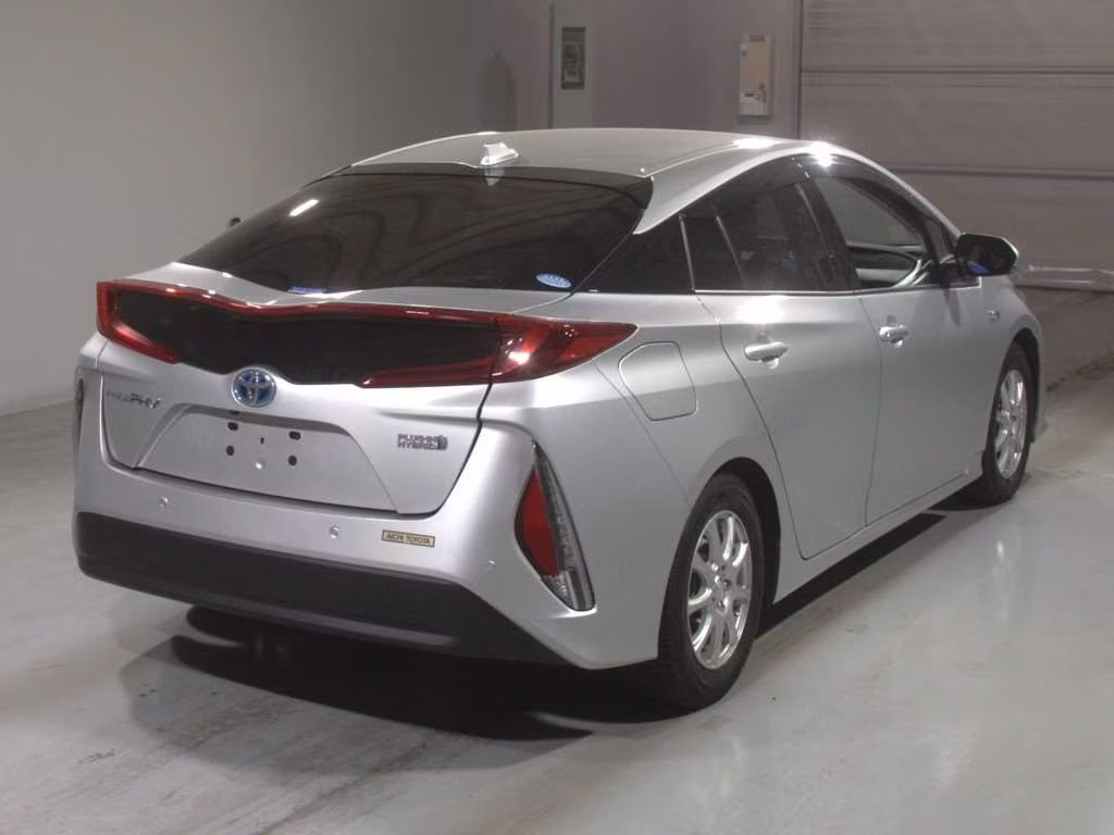 TOYOTA PRIUS PHV