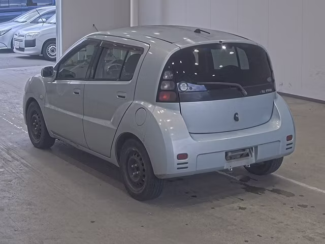 TOYOTA WILL CYPHA