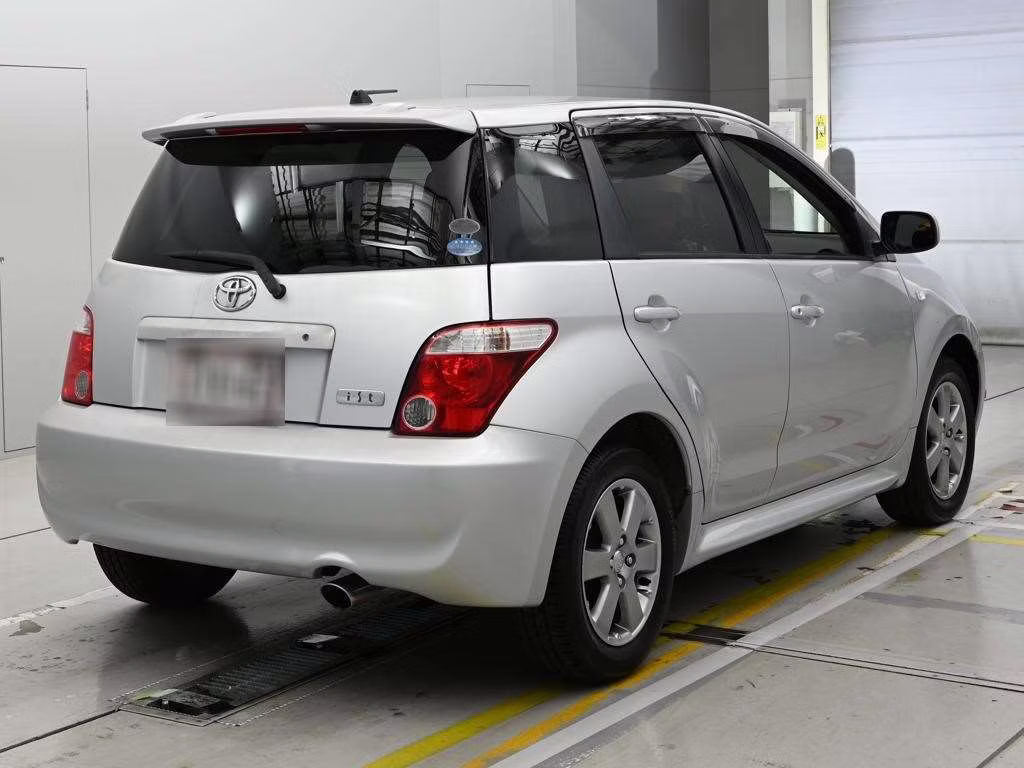 TOYOTA IST