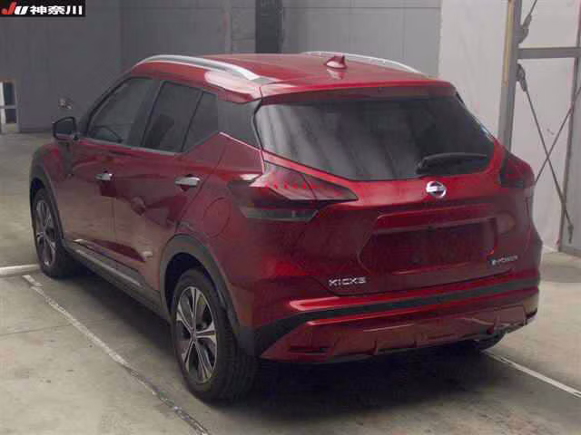 NISSAN KICKS