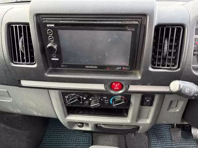 MITSUBISHI TOWN BOX