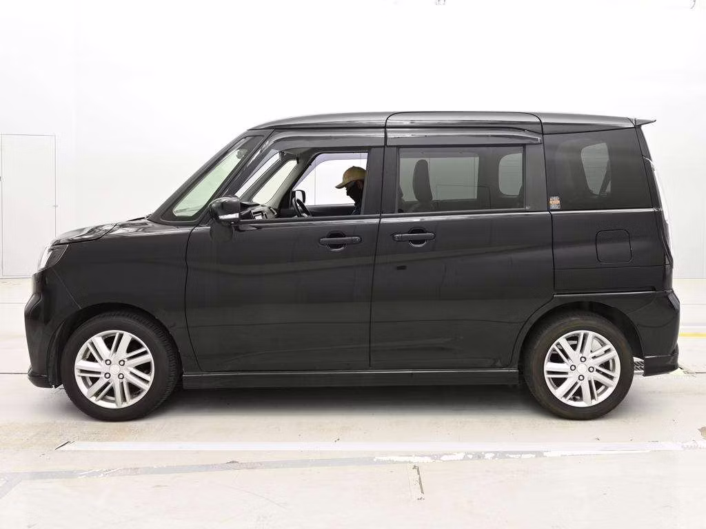 MITSUBISHI DELICA D:2
