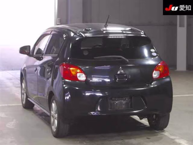 MITSUBISHI MIRAGE