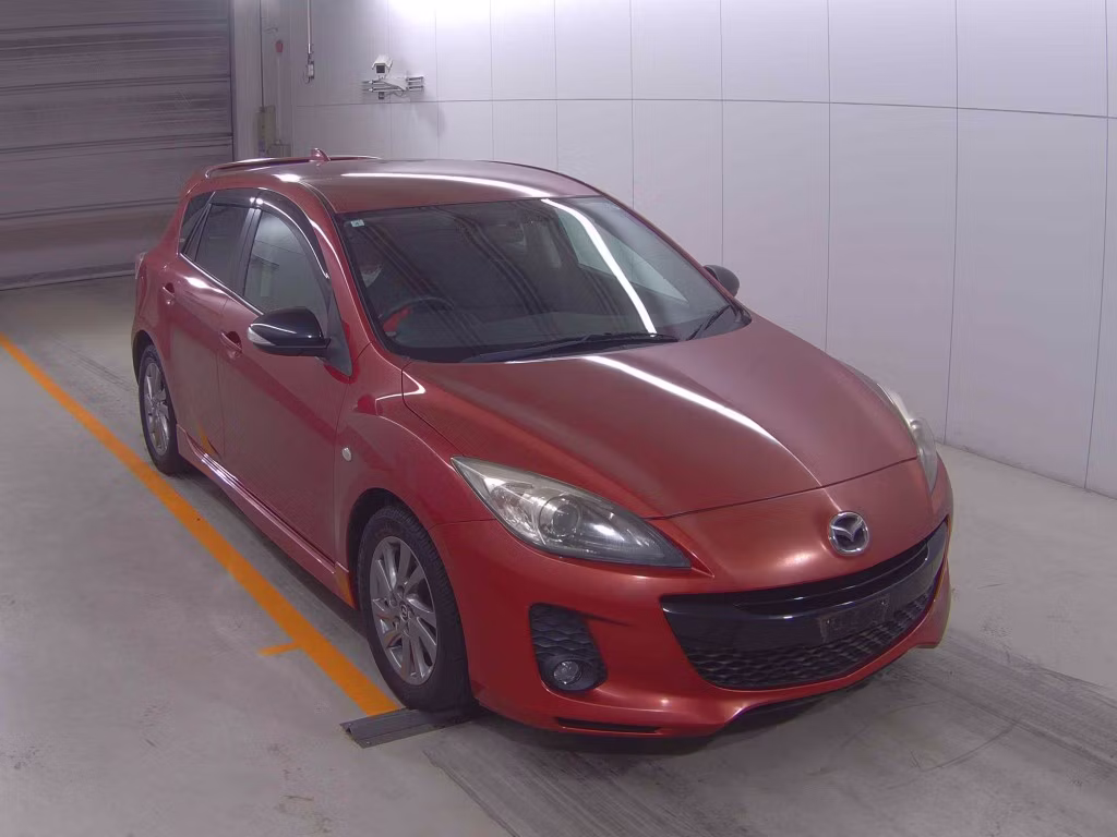 MAZDA AXELA