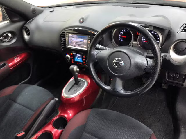 NISSAN JUKE
