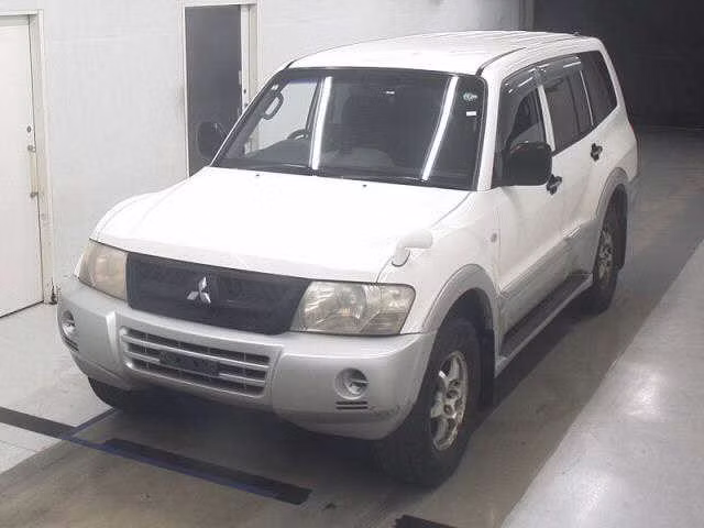 MITSUBISHI PAJERO