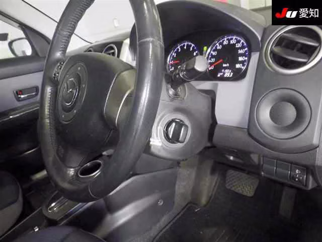 MAZDA VERISA