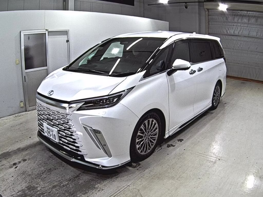 LEXUS LM500H