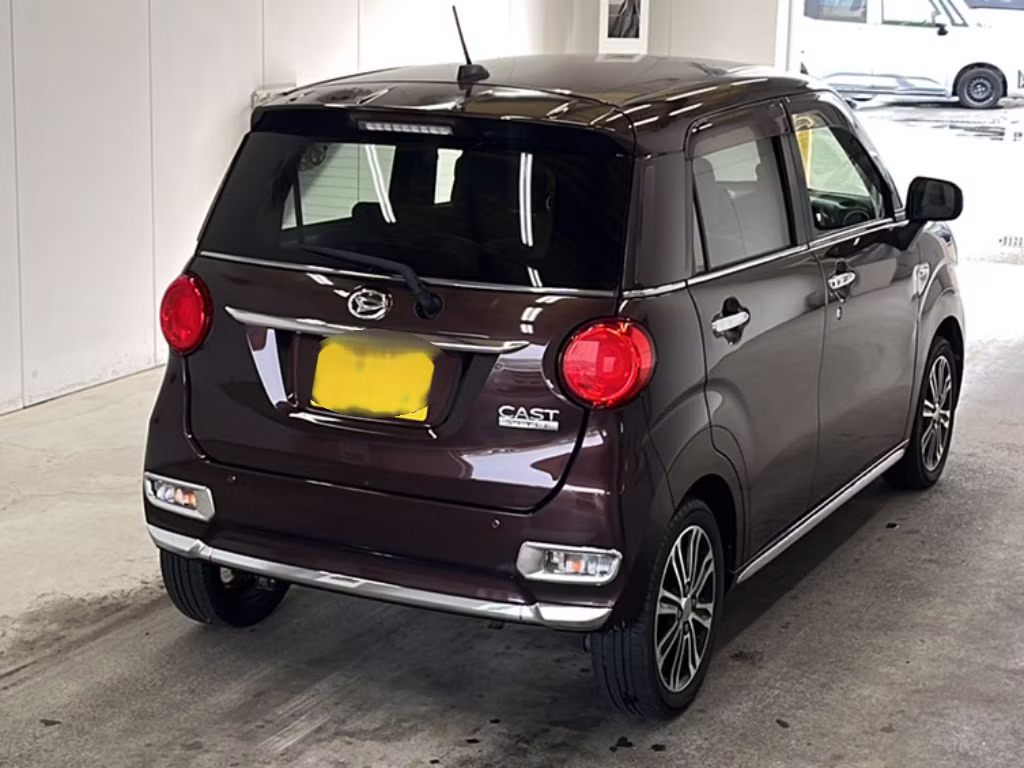 DAIHATSU CAST