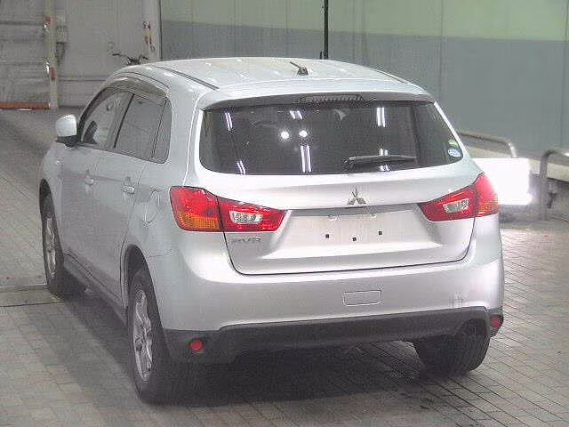 MITSUBISHI RVR