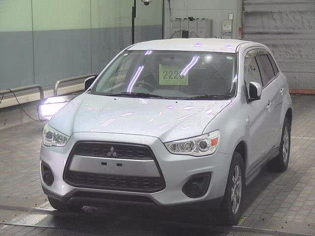 MITSUBISHI RVR