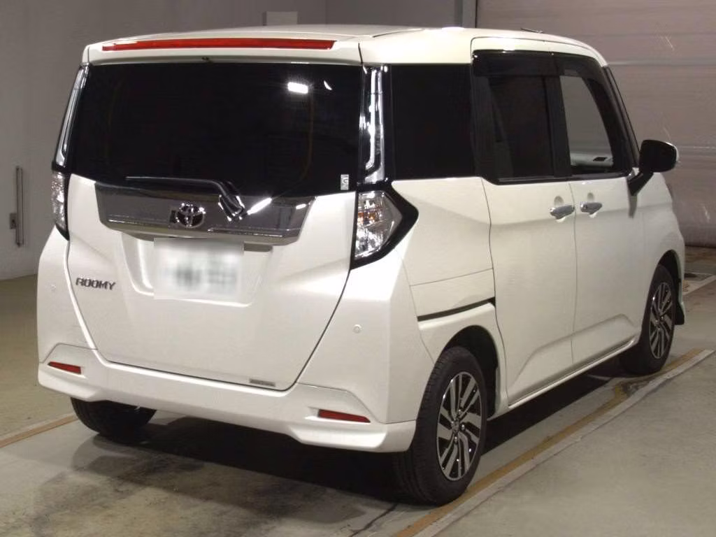 TOYOTA ROOMY