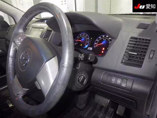 MAZDA MPV