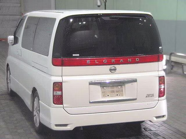 NISSAN ELGRAND