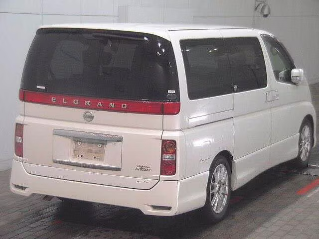 NISSAN ELGRAND