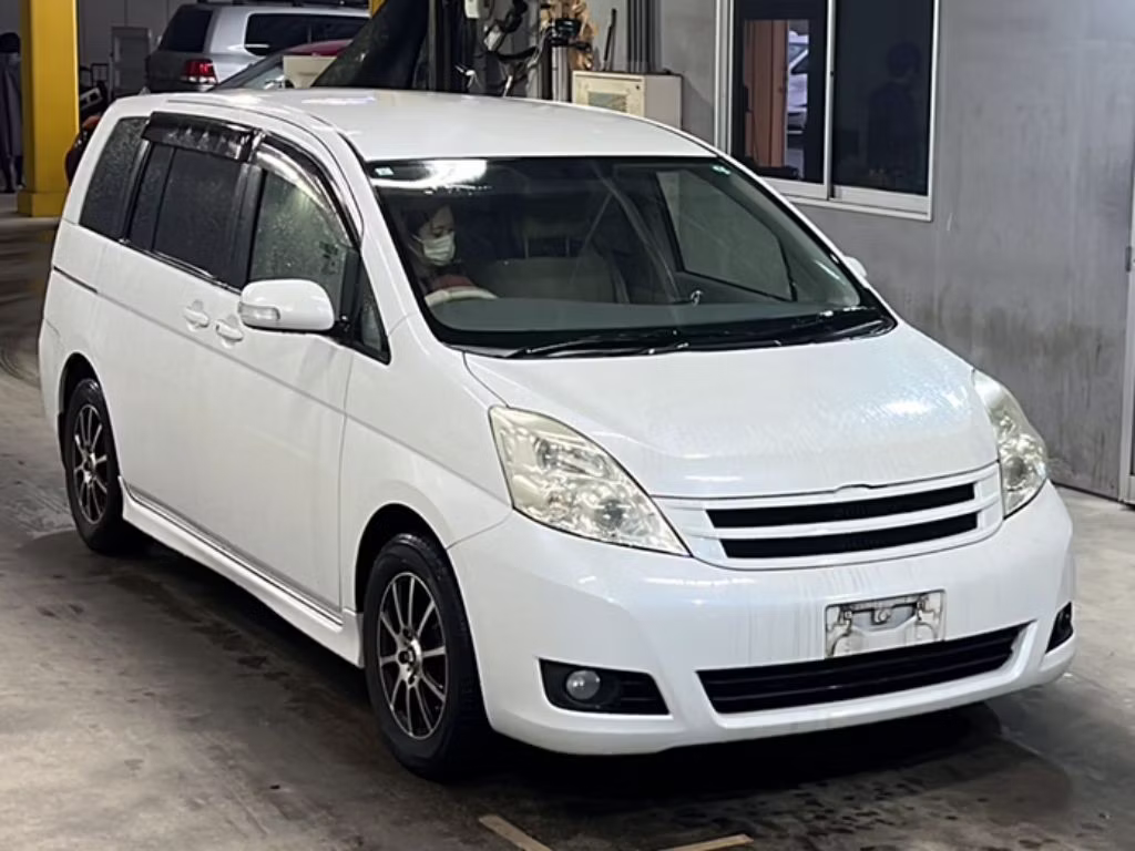 TOYOTA ISIS