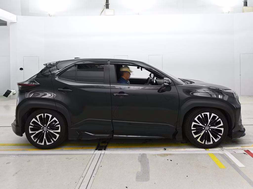 TOYOTA YARIS CROSS