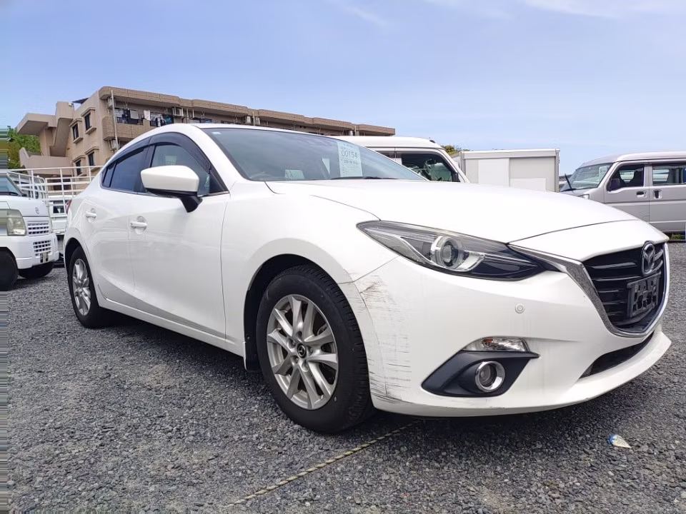 MAZDA AXELA