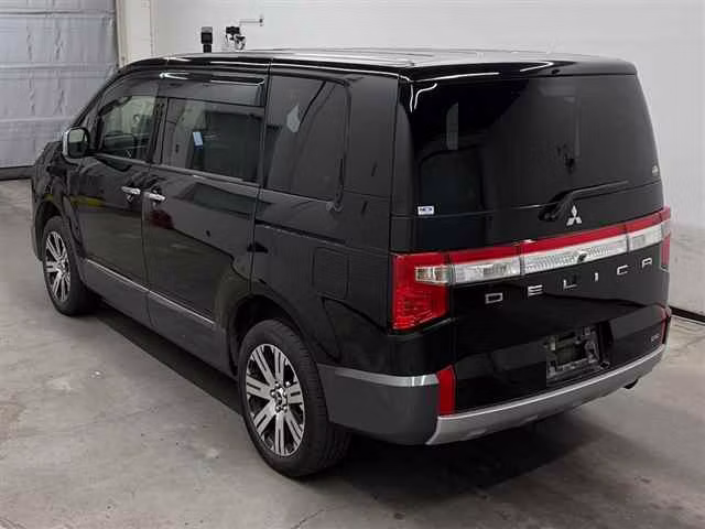 MITSUBISHI DELICA D:5