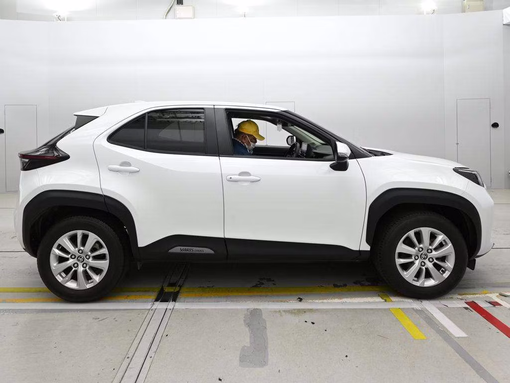 TOYOTA YARIS CROSS