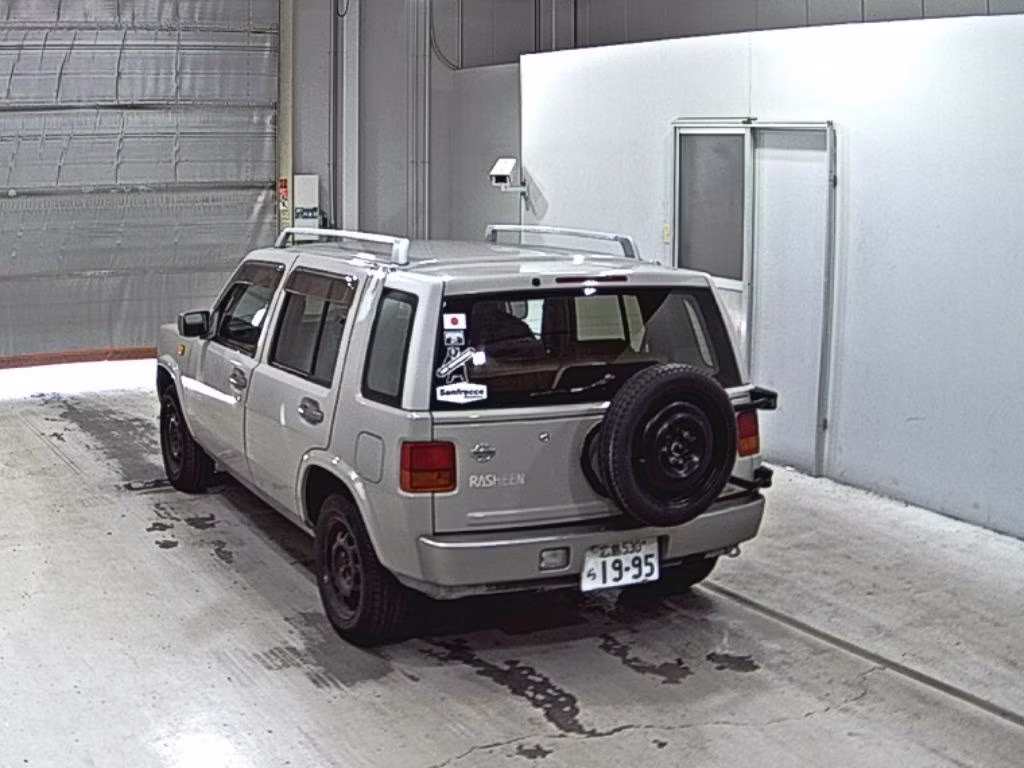 NISSAN RASHEEN