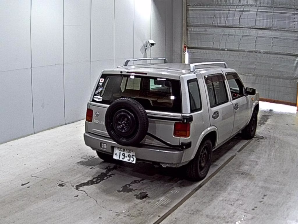 NISSAN RASHEEN