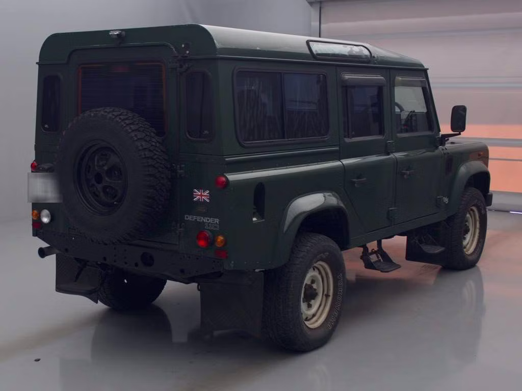 LAND ROVER DEFENDER