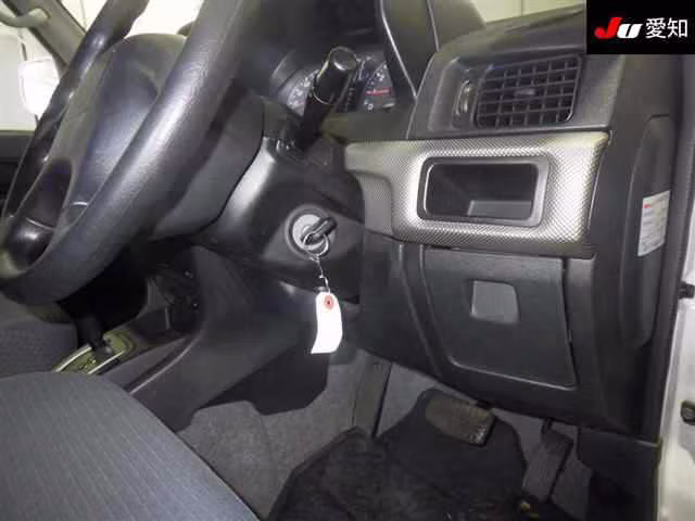 MITSUBISHI PAJERO IO