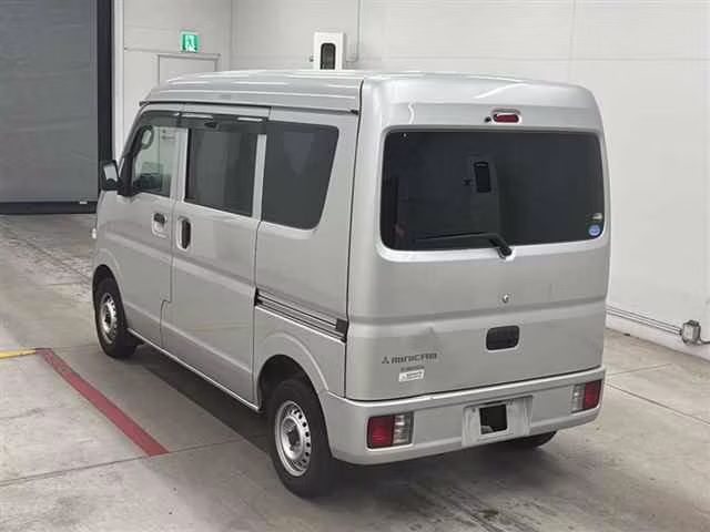 MITSUBISHI MINICAB