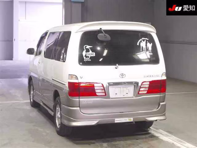 TOYOTA GRAND HIACE