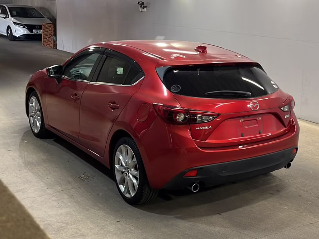 MAZDA AXELA