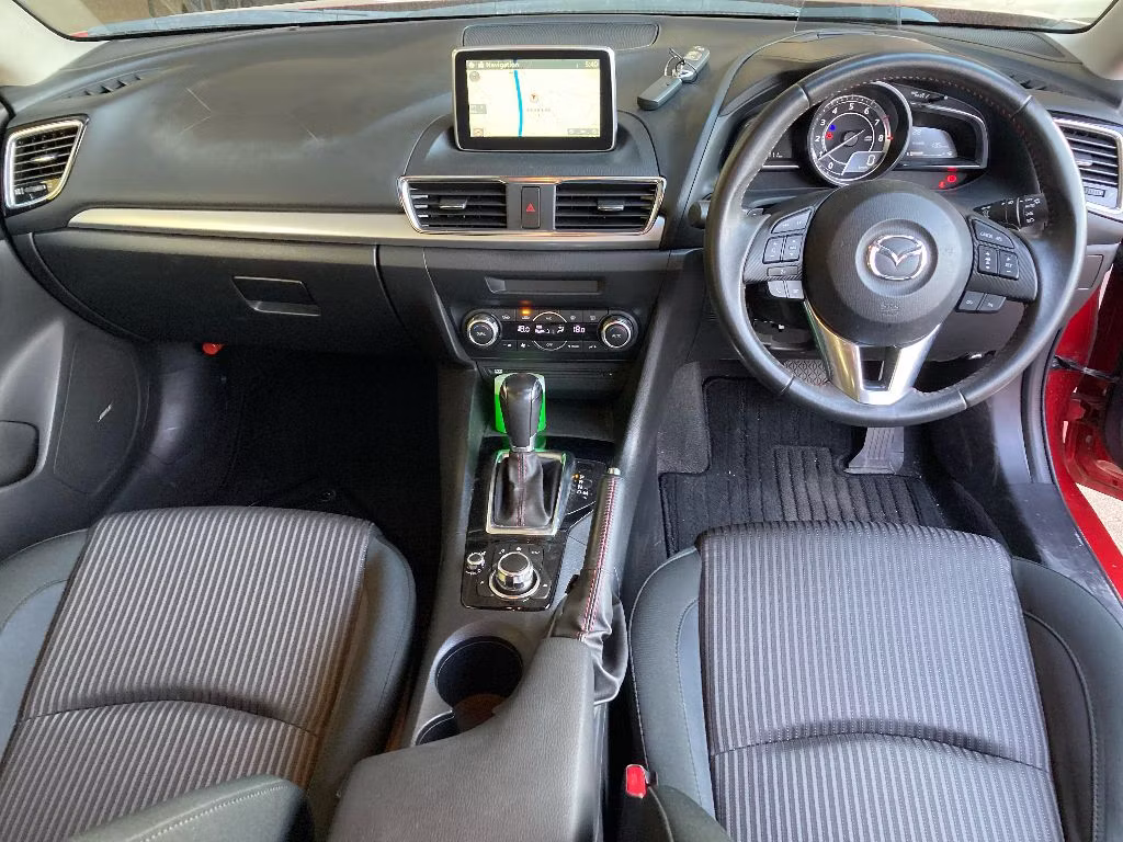 MAZDA AXELA