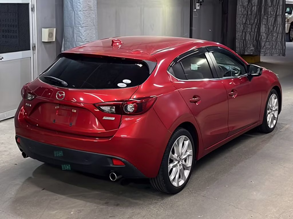 MAZDA AXELA