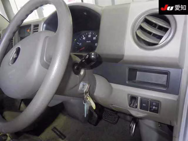 MITSUBISHI MINICAB