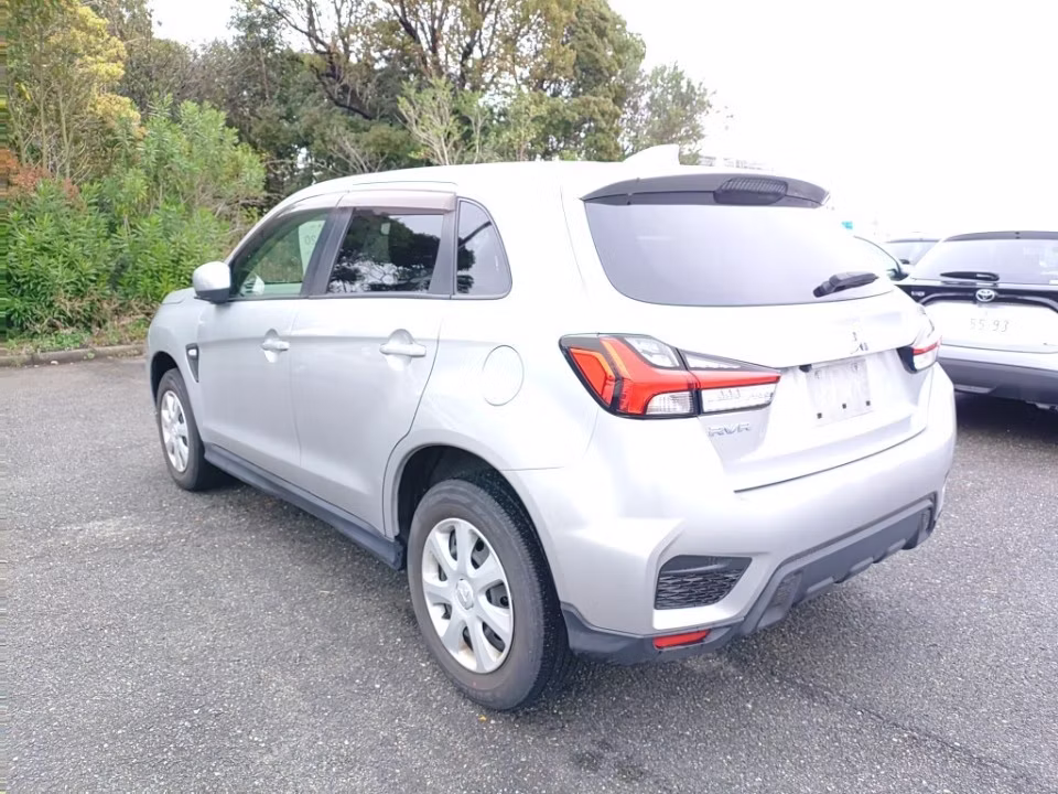 MITSUBISHI RVR