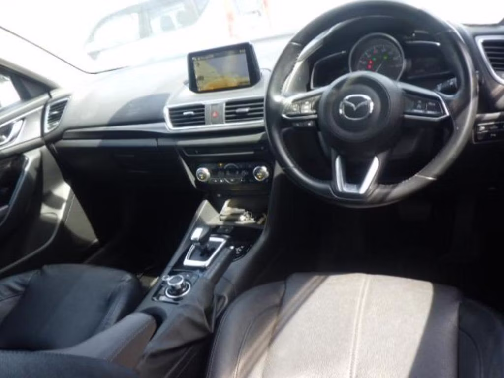 MAZDA AXELA