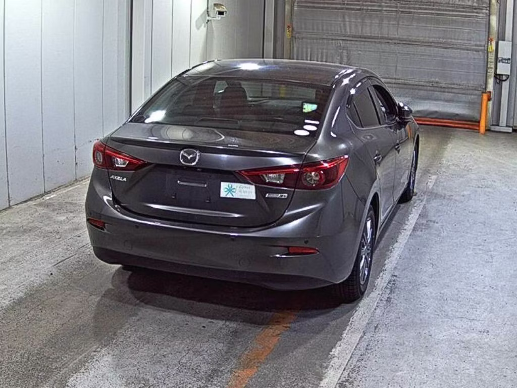 MAZDA AXELA