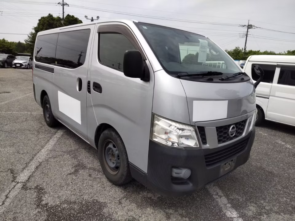 NISSAN NV350 CARAVAN