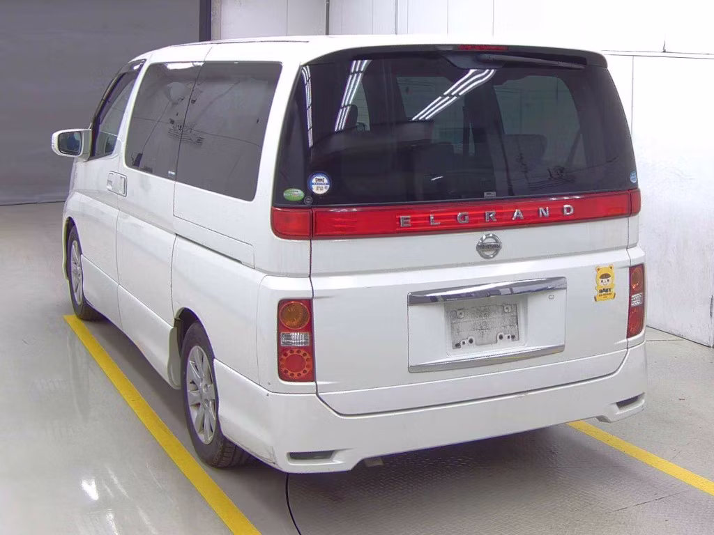 NISSAN ELGRAND