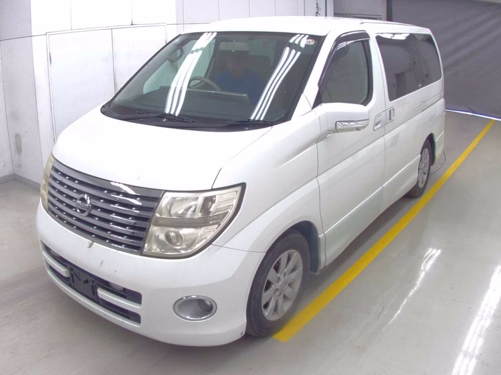 NISSAN ELGRAND