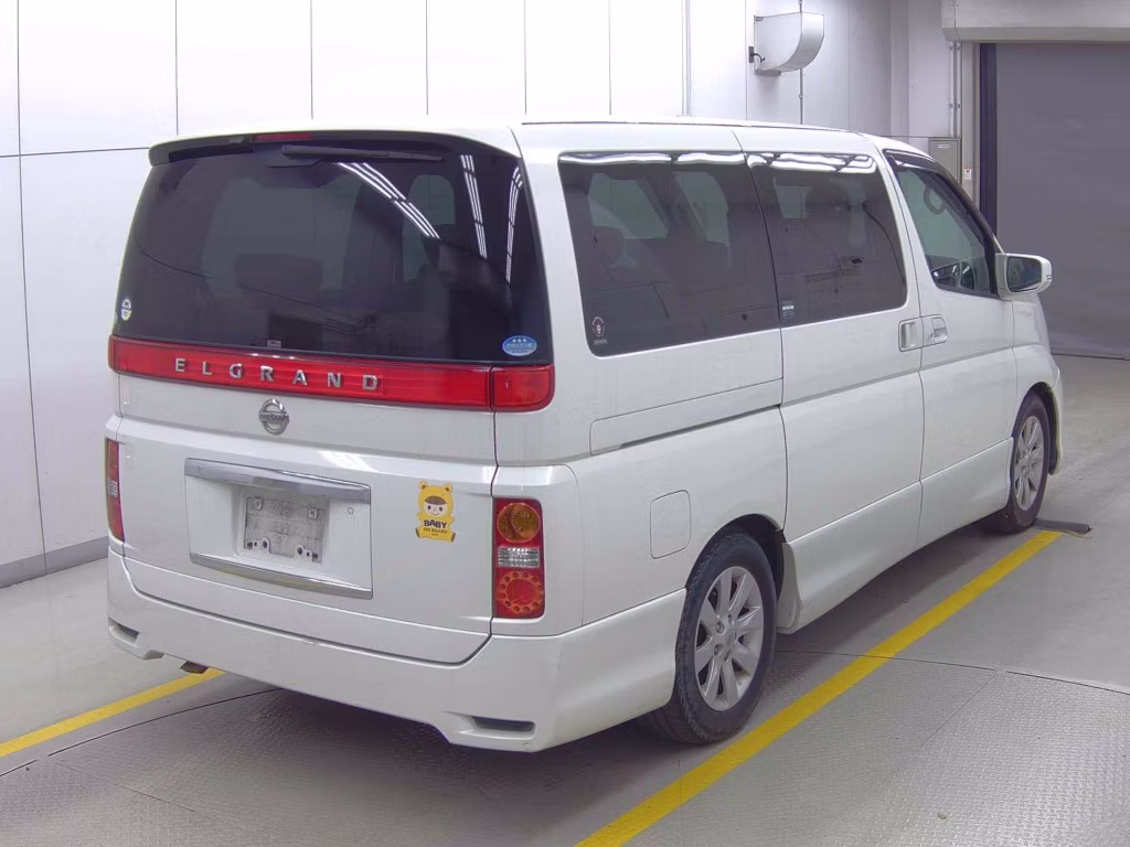 NISSAN ELGRAND