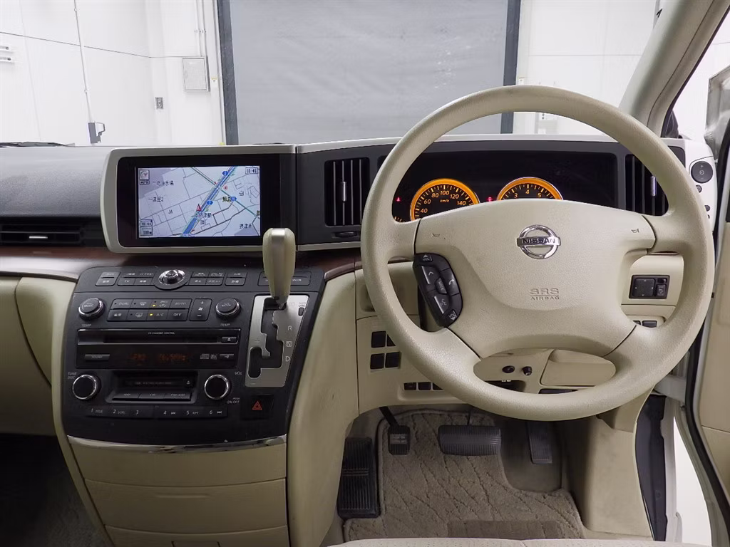 NISSAN ELGRAND
