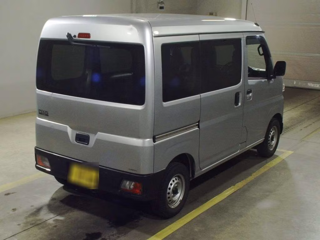 TOYOTA PIXIS VAN