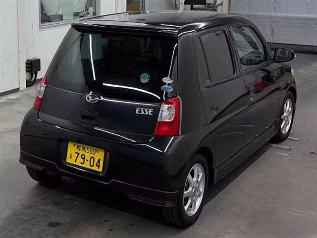 DAIHATSU ESSE