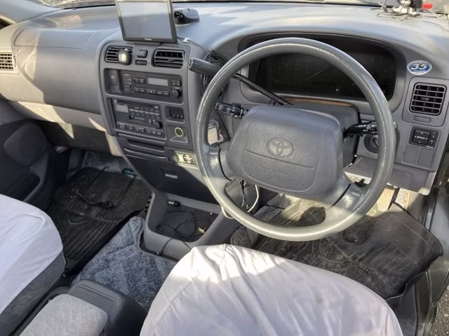 TOYOTA GRANVIA