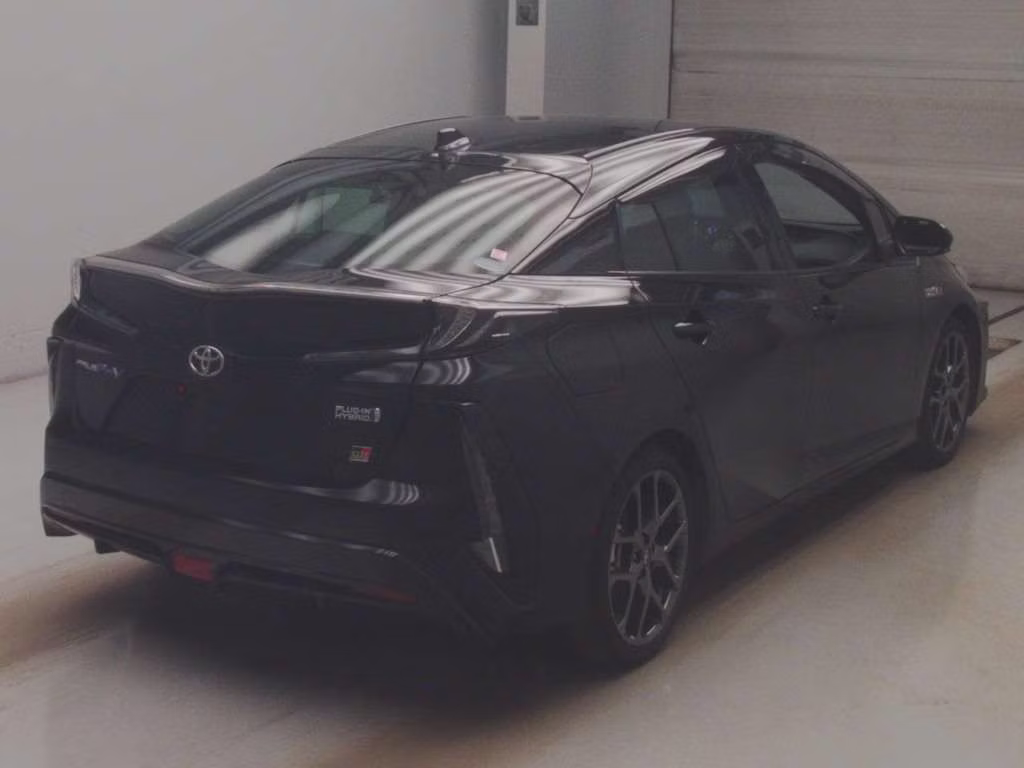 TOYOTA PRIUS PHV